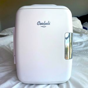 SKINCARE MINI FRIDGE